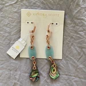 🍓NWT Kendra Scott Earrings!!